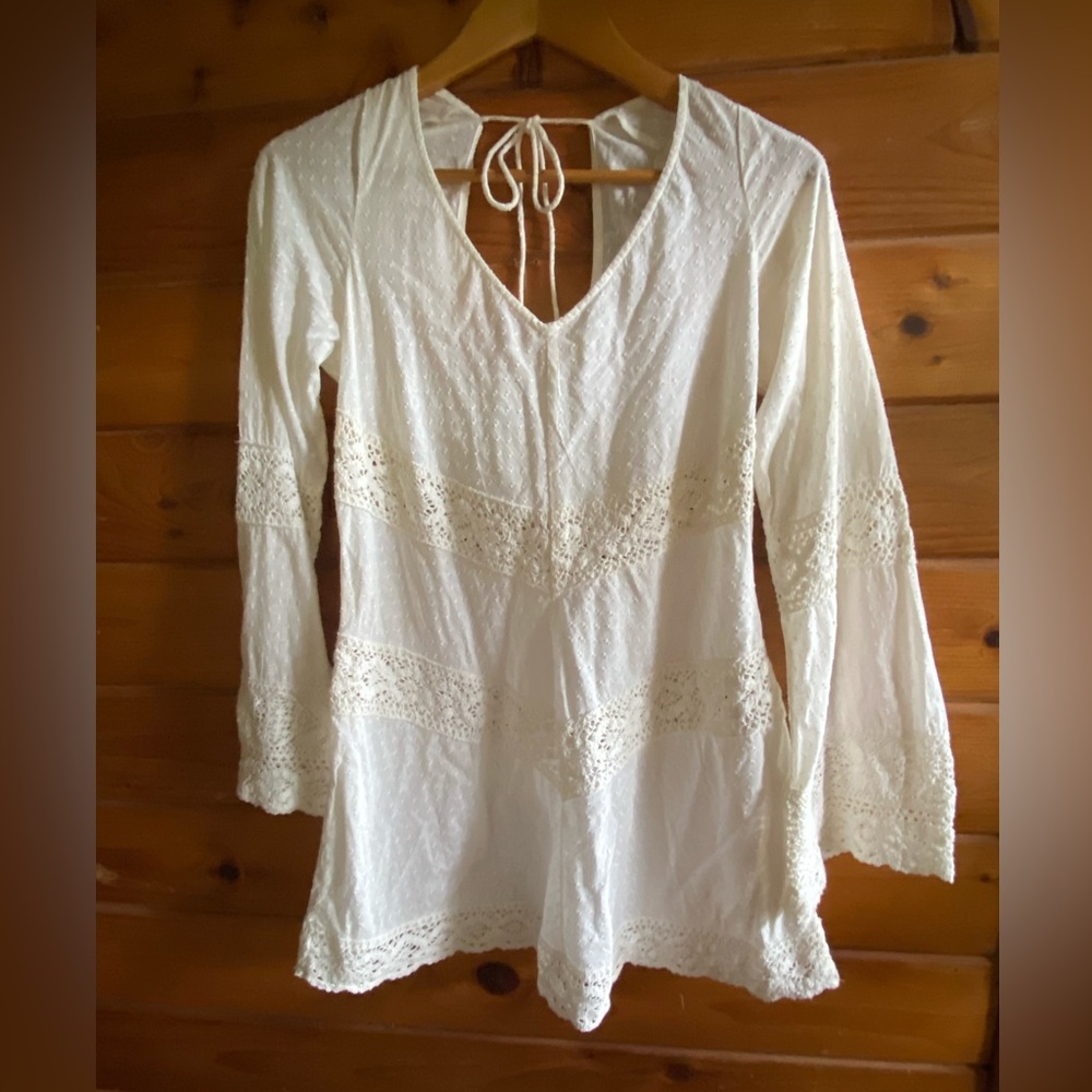 Free People long Sleeve Crochet Blouse Size Woman’s Medium 100% Cotton